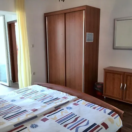 Triple Kampor 12773a 3* Rab Town